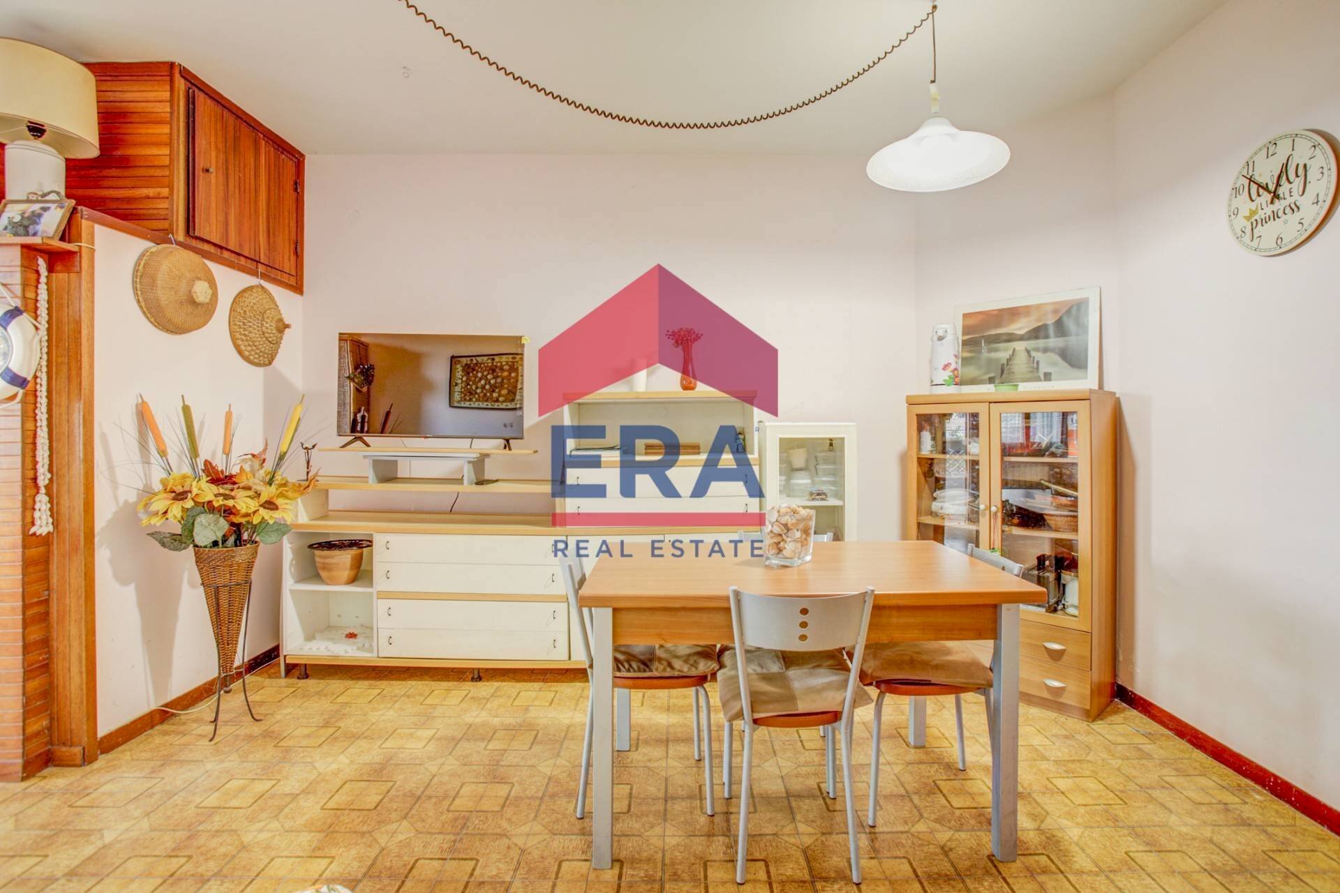 SOGGIORNO - Trilocale Via Massimo D'Azeglio
 
35, Anzio - foto 3