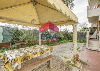 GAZEBO GIARDINO - Trilocale Via Massimo D'Azeglio
 
35, Anzio - foto 17