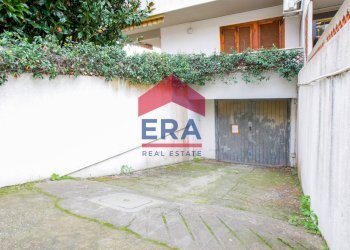 RAMPA ACCESSO BOX - Trilocale Via Massimo D'Azeglio
 
35, Anzio - foto 20