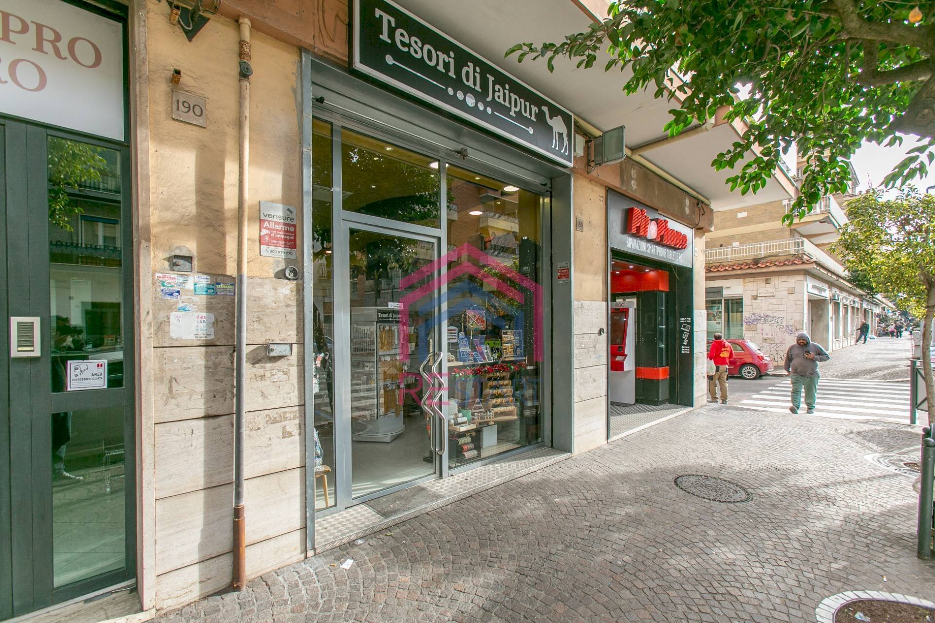 Foto 1 - Negozio Via Roma
 
188, Pomezia - foto 1