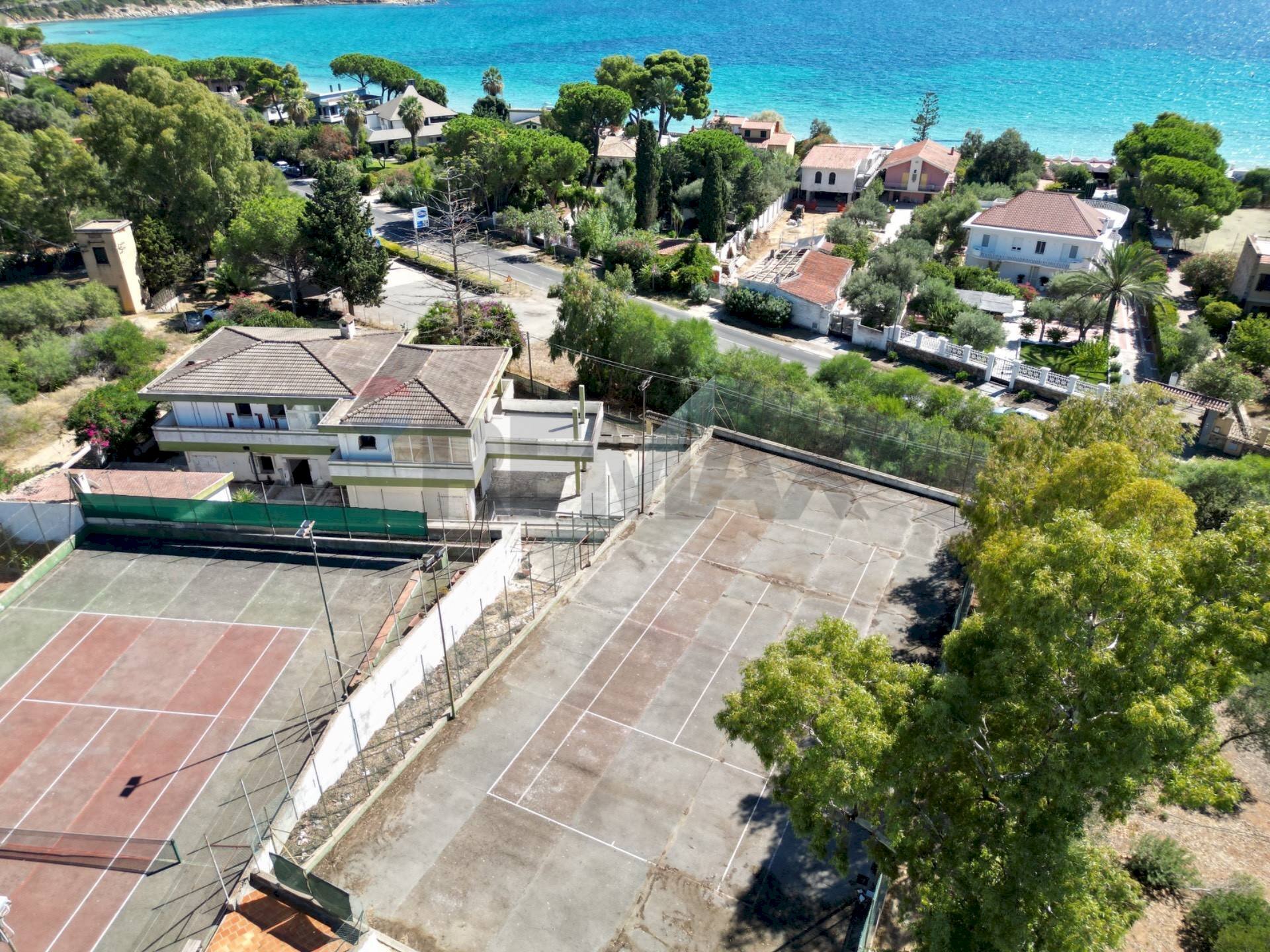 LA POSIZIONE - Casa semi indipendente Via Dei Ciliegi
 
11, Quartu Sant'Elena - foto 2