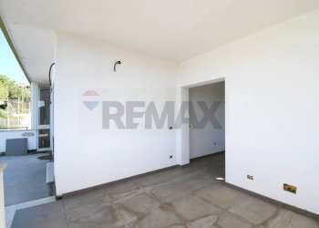 Stanza vuota - Semi-detached house Via Dei Ciliegi
 
11, Quartu Sant'Elena - photo 18