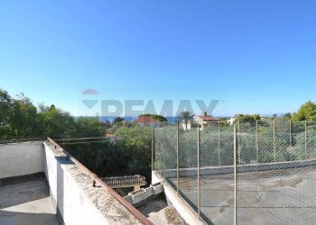 Balcone - Semi-detached house Via Dei Ciliegi
 
11, Quartu Sant'Elena - photo 25