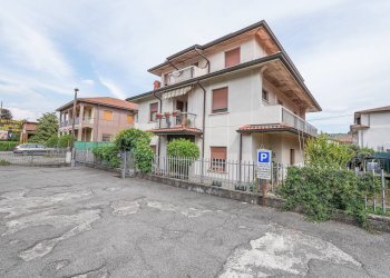 Foto 13 - Stable - Palace Via vittorio Veneto
 
1, Bonate Sotto - photo 11