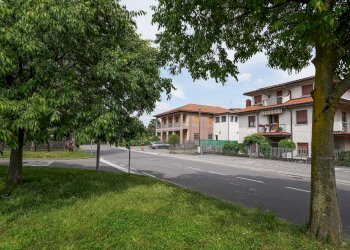 Foto 25 - Stable - Palace Via vittorio Veneto
 
1, Bonate Sotto - photo 23