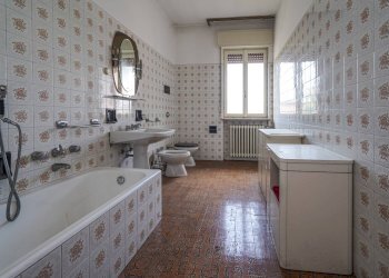 Foto 36 - Stable - Palace Via vittorio Veneto
 
1, Bonate Sotto - photo 34