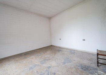 Foto 43 - Stable - Palace Via vittorio Veneto
 
1, Bonate Sotto - photo 41