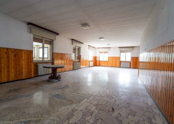 Foto 45 - Stable - Palace Via vittorio Veneto
 
1, Bonate Sotto - photo 43