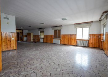 Foto 49 - Stable - Palace Via vittorio Veneto
 
1, Bonate Sotto - photo 47