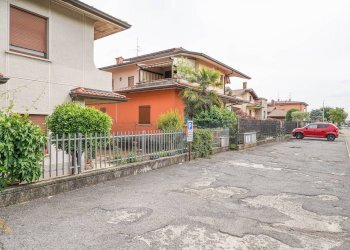 Foto 6 - Locale Commerciale Via Vittorio Veneto
 
1, Bonate Sotto - foto 6