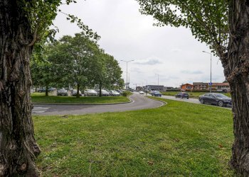 Foto 14 - Locale Commerciale Via Vittorio Veneto
 
1, Bonate Sotto - foto 14