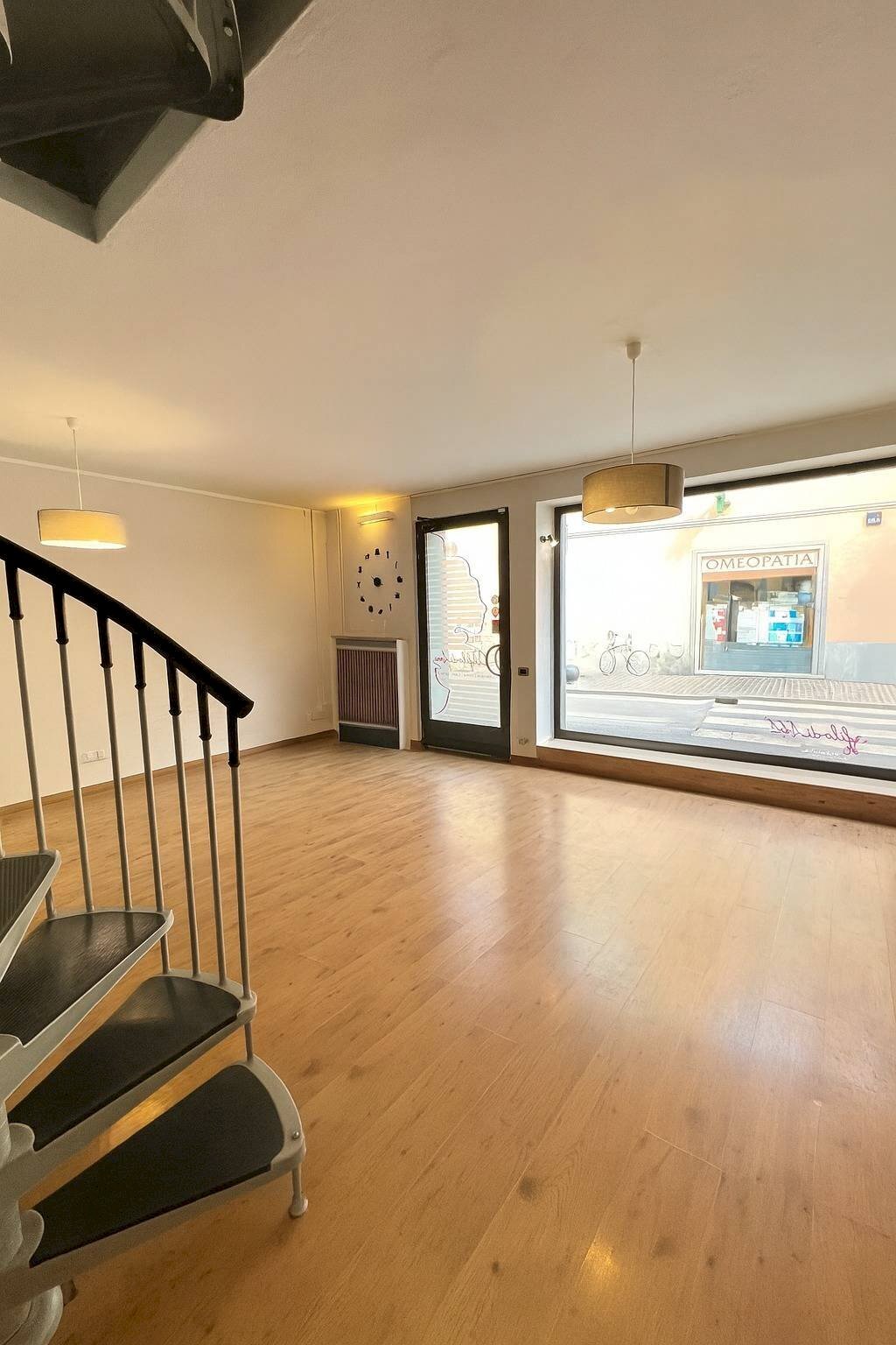 Foto 2 - Shop PIAZZA CASTELLO
14, Castel Rozzone - photo 2