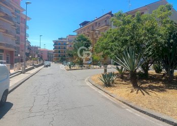 Foto 1 - Trilocale via cervo
 
19, Acireale - foto 1