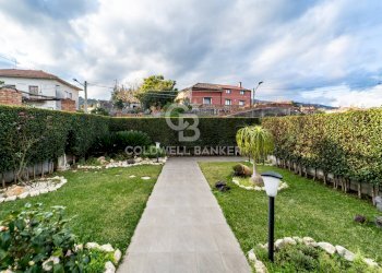 Foto 3 - Villa a Schiera Via Vittorio Emanuele
 
2A, Zafferana Etnea - foto 3