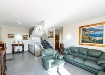 Foto 3 - Villa via Giuseppe Ungaretti
 
7, Aci Sant'Antonio - foto 3