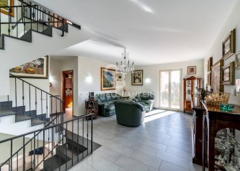 Foto 19 - Villa via Giuseppe Ungaretti
 
7, Aci Sant'Antonio - foto 19