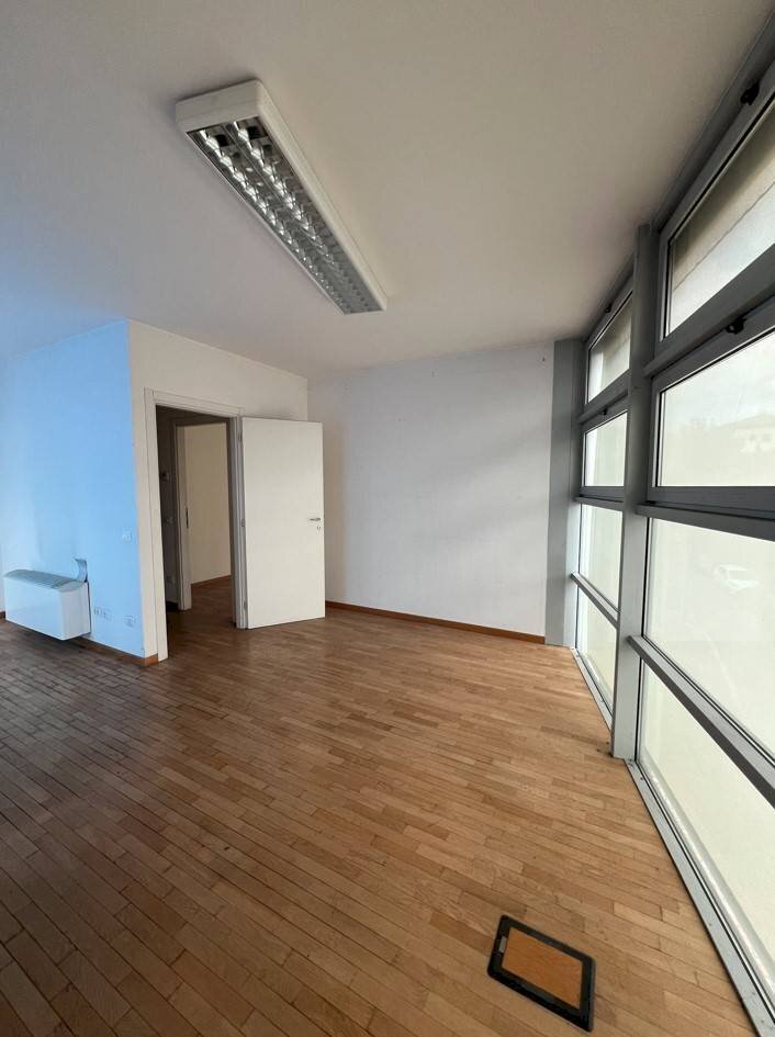 Foto 1 - Office Via Giuseppe Giacosa, Bologna - photo 1