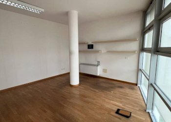 Foto 2 - Office Via Giuseppe Giacosa, Bologna - photo 2