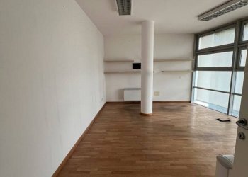 Foto 3 - Office Via Giuseppe Giacosa, Bologna - photo 3