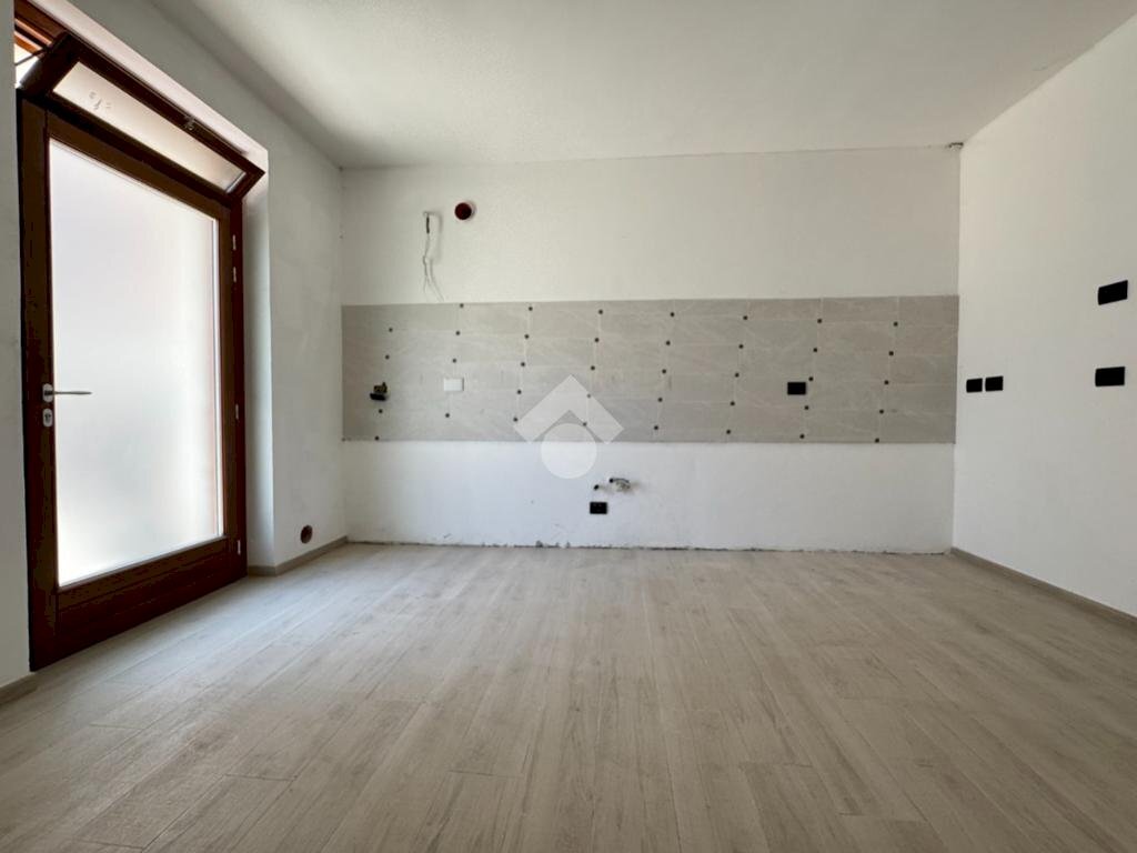 Casa semi indipendente Via Padre Reginaldo Giuliani, Cameri - foto 2