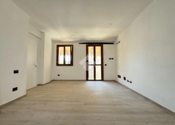 Casa semi indipendente Via Padre Reginaldo Giuliani, Cameri - foto 9