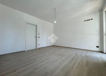 Casa semi indipendente Via Padre Reginaldo Giuliani, Cameri - foto 13