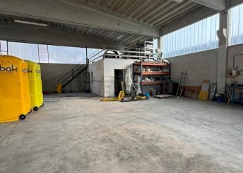 09d783f7-56e0-4f87-8dad-2319bc210b58.jpg - Locale Commerciale Arcugnano - foto 2