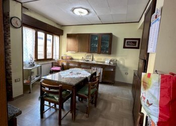 50c738c3-7c89-4cc3-a04a-a968c02f5123.jpg - Casa semi indipendente Vicolo II Catalano 2-14, Catanzaro - foto 6