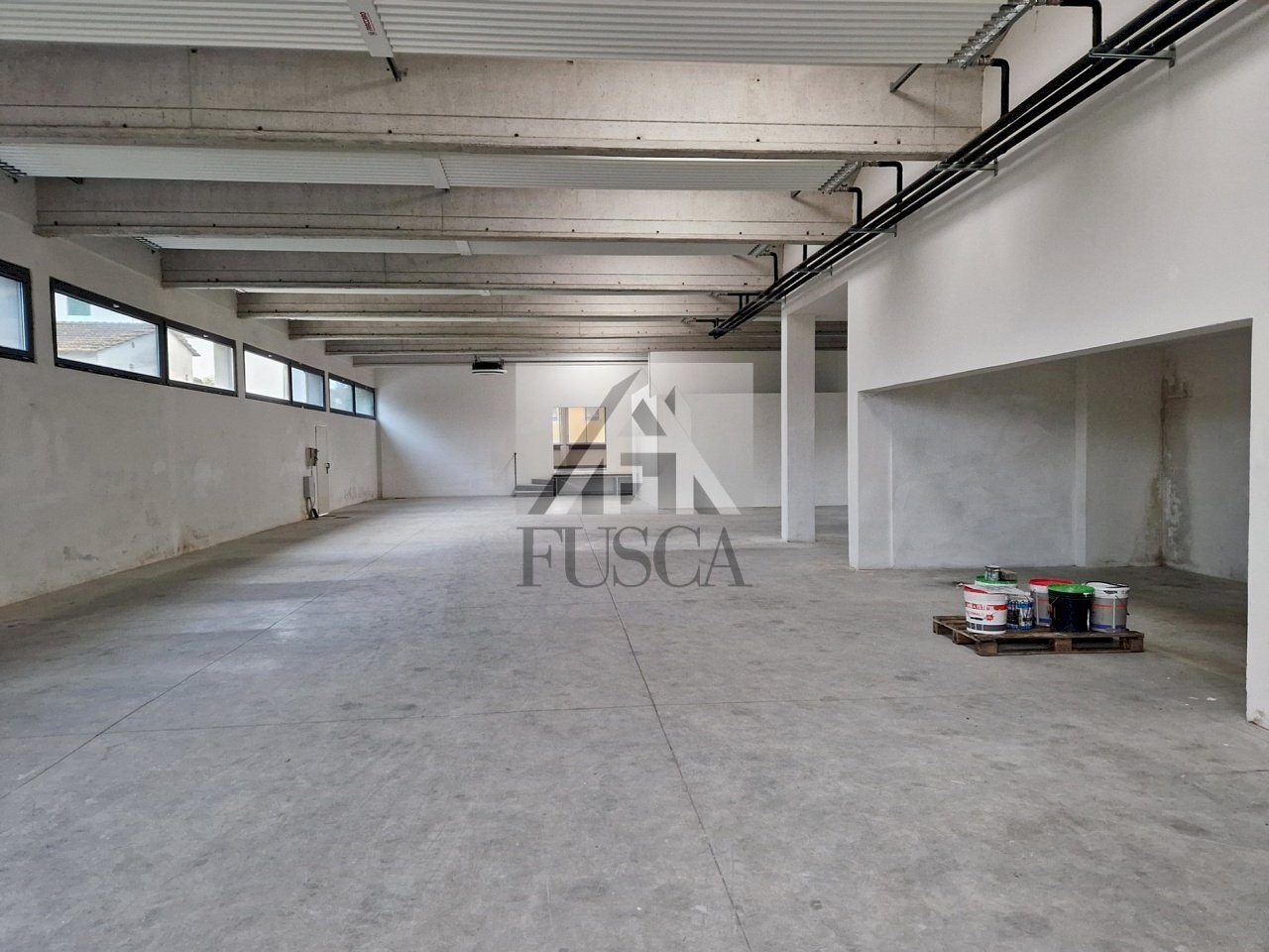 capannone-affitto-lucca-fusca_2.jpg - Commercial Premises Via di Sant'Alessio 754/A, Lucca - photo 1