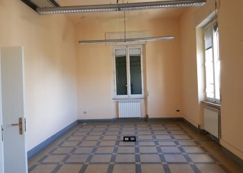 20190530_114043.jpg - Ufficio Via Angeloni Carlo 81, Lucca - foto 1