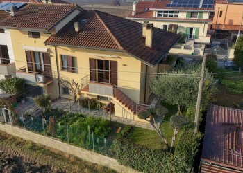 DJI_20251211095141_0002_D.jpg - Villetta Via Romagna 21, Savignano sul Rubicone - foto 3