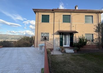 IN505_indipendente bifamiliare con terreno- box au - Casa indipendente Arcola - foto 2