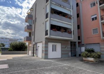 prospetto esterno - Quadrilocale via melvin jones, Monopoli - foto 1