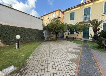 IMG_4537.jpg - Porzione di casa Corso Dante Alighieri 216, Alassio - foto 1