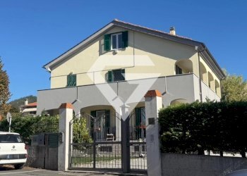 2.jpg - Porzione di casa Loano - foto 3