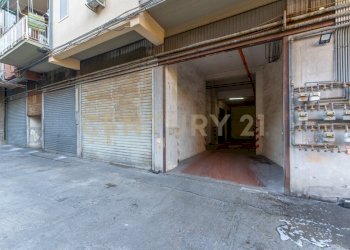 Deposito Rotolo 42 (7).jpg - Box Via del Rotolo 42/B, Catania - foto 8