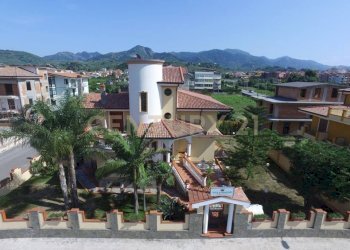 ESTERNO 04 DALL ALTO.jpg - Villa Via Orgaz 110, Milazzo - foto 1