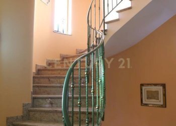 SCALA 02.jpg - Villa Via Orgaz 110, Milazzo - foto 4