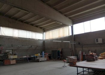 IMG_20251020_111207.jpg - Locale Commerciale Via San Remigio 43, Sabbioneta - foto 2