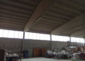 IMG_20251020_111157.jpg - Locale Commerciale Via San Remigio 43, Sabbioneta - foto 4