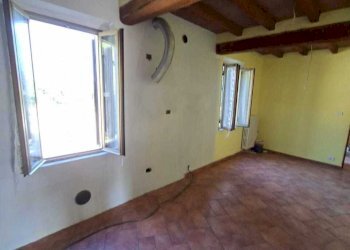 WhatsApp Image 2025-09-18 at 11.29.47.jpeg - Porzione di casa Fornovo di Taro - foto 7