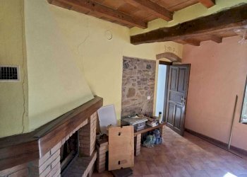 WhatsApp Image 2025-09-18 at 11.29.56.jpeg - Porzione di casa Fornovo di Taro - foto 28