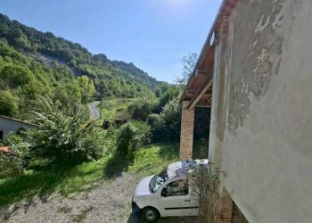 WhatsApp Image 2025-09-18 at 11.29.59 (2).jpeg - Porzione di casa Fornovo di Taro - foto 30