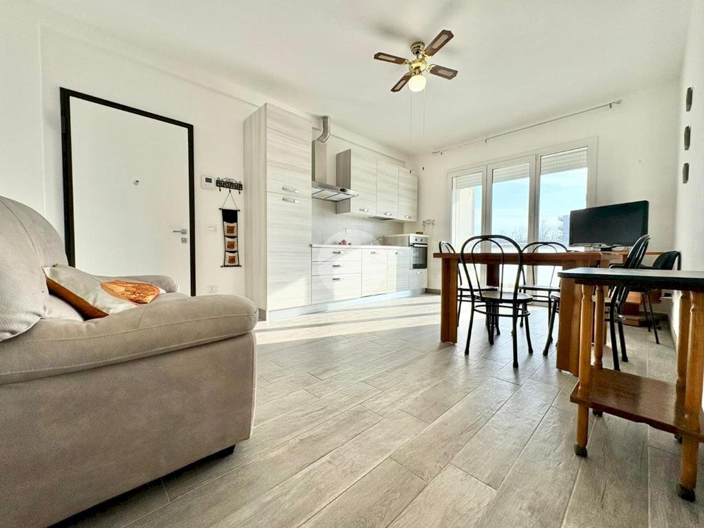Three-room apartment Viale Euclide, Cesenatico - photo 3