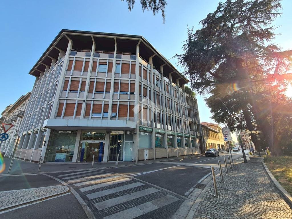 Three-room apartment Corso Italia, Legnano - photo 1