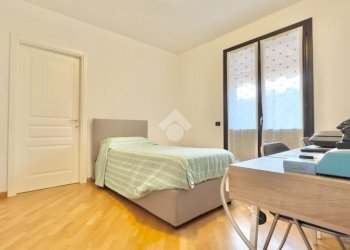 Four-room apartment Via Paolo Giacometti, Novi Ligure - photo 19