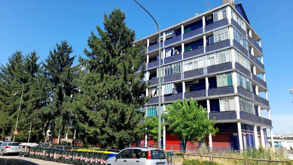 Shop Torino (neighborhood Mirafiori Sud) - photo 1