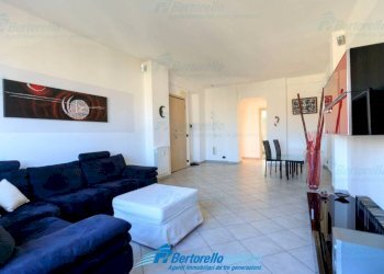 Three-room apartment Genova (neighborhood Sampierdarena) - photo 4