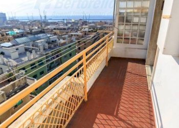 Three-room apartment Genova (neighborhood Sampierdarena) - photo 12