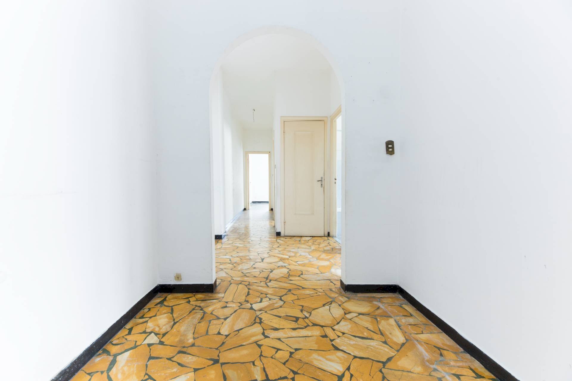 Foto 2 - Three-room apartment via Molassana, Genova - photo 2